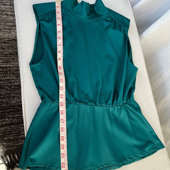 Simons Icone (S) emerald green sleeveless peplum top, high neck, EUC. - Picture 7 of 14